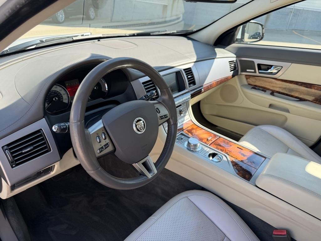 Jaguar XF-Series XF Premium 2011
