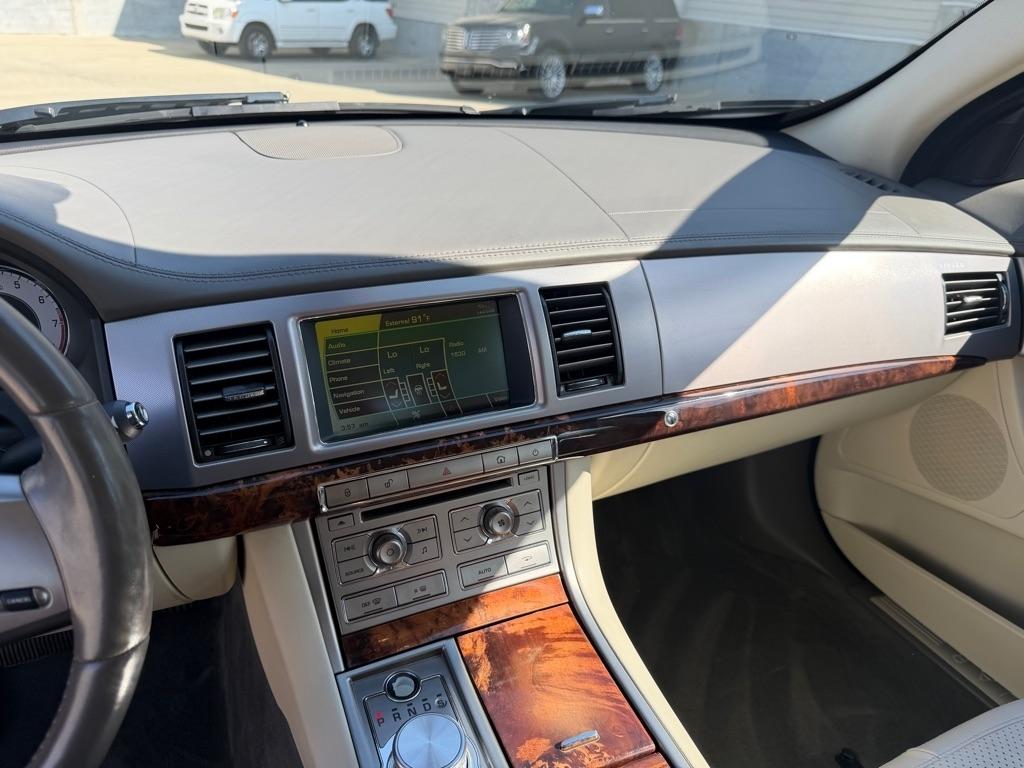 Jaguar XF-Series XF Premium 2011