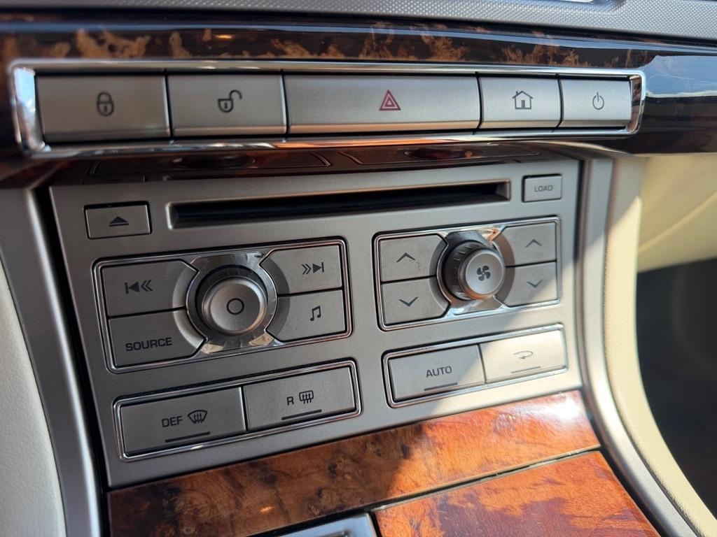 Jaguar XF-Series XF Premium 2011