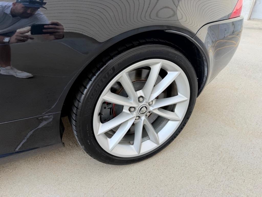 Jaguar XK-Series XKR Convertible 2010