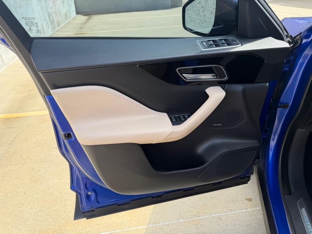 Jaguar F-Pace 25t Premium 2019