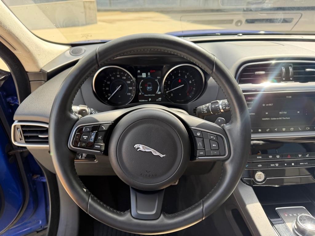 Jaguar F-Pace 25t Premium 2019