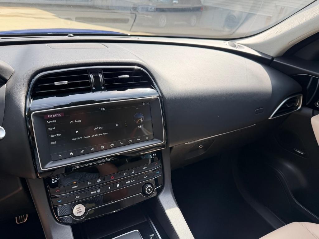 Jaguar F-Pace 25t Premium 2019