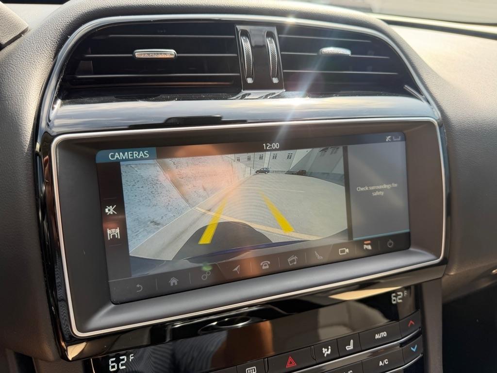Jaguar F-Pace 25t Premium 2019