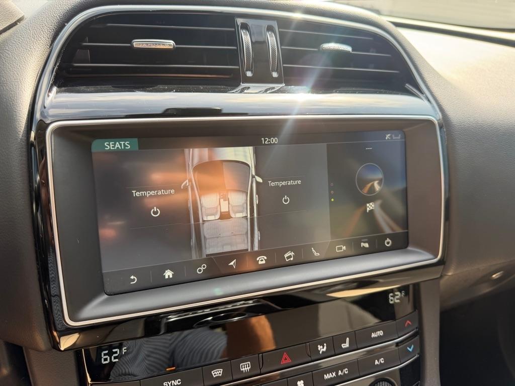 Jaguar F-Pace 25t Premium 2019