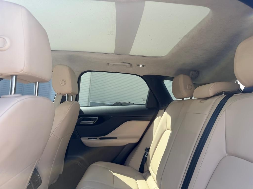 Jaguar F-Pace 25t Premium 2019