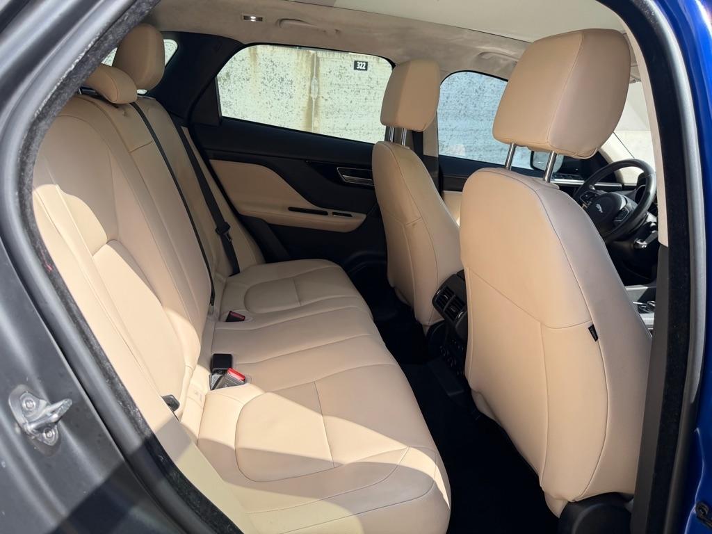 Jaguar F-Pace 25t Premium 2019