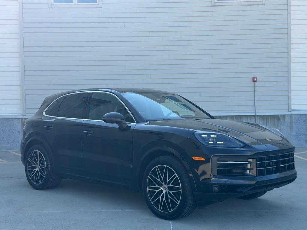 Porsche Cayenne Base 2025