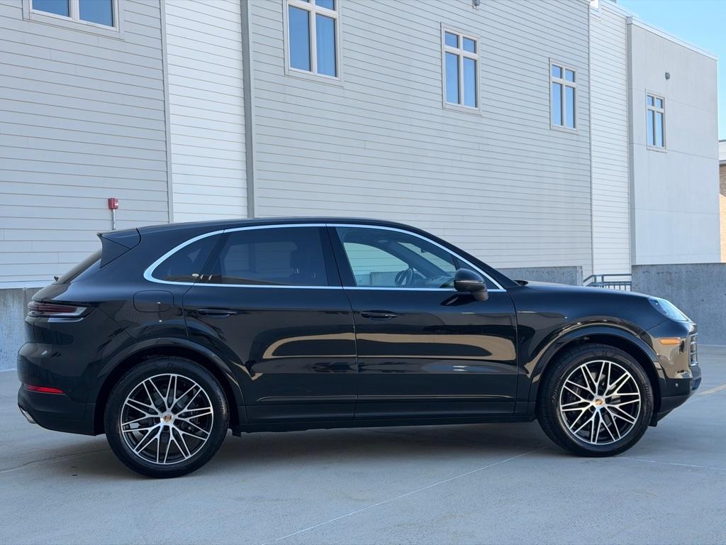 Porsche Cayenne Base 2025