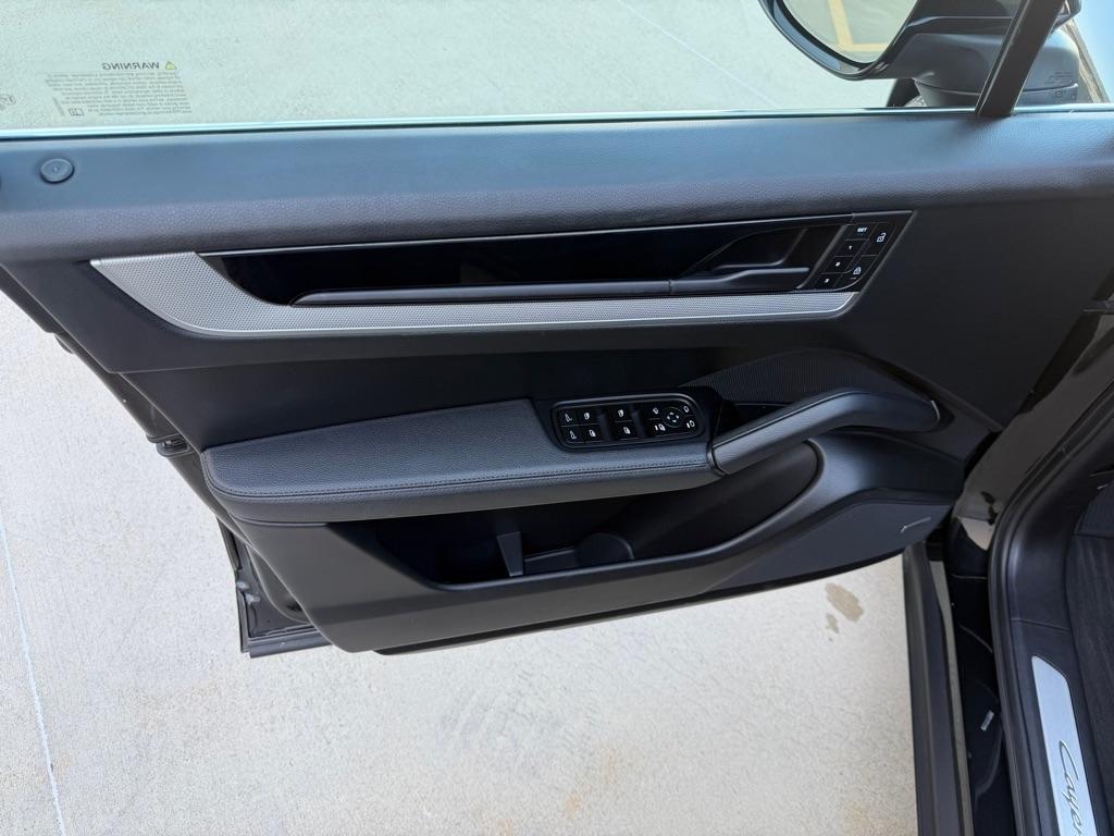 Porsche Cayenne Base 2025
