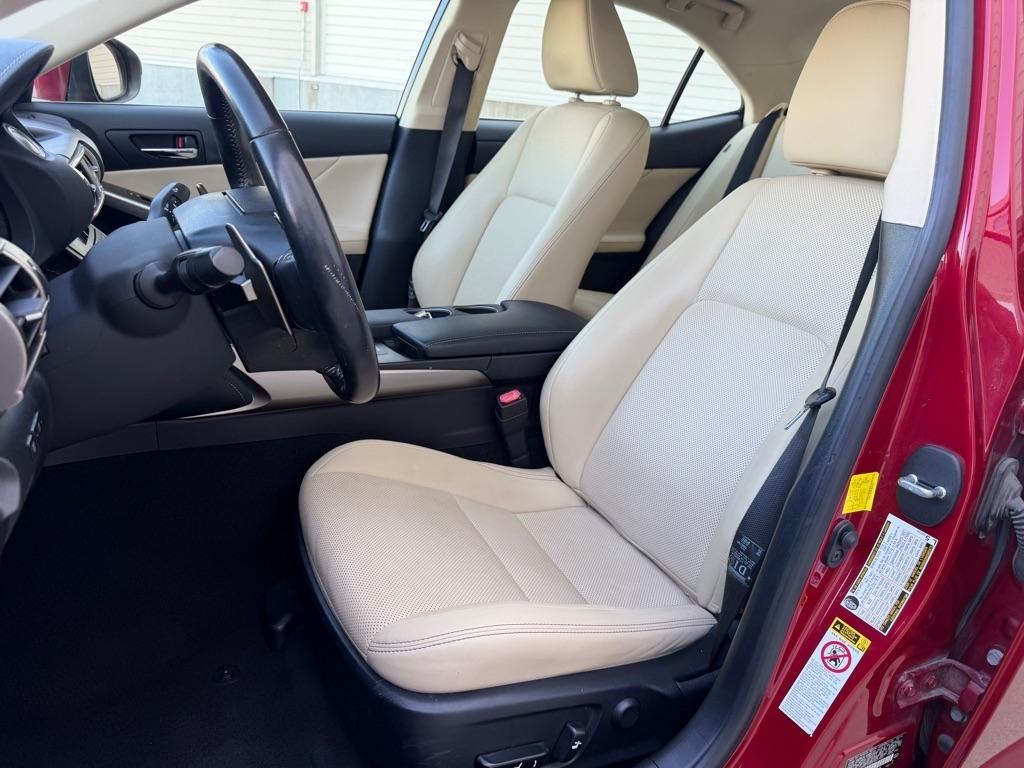 Lexus IS 250 AWD 2015