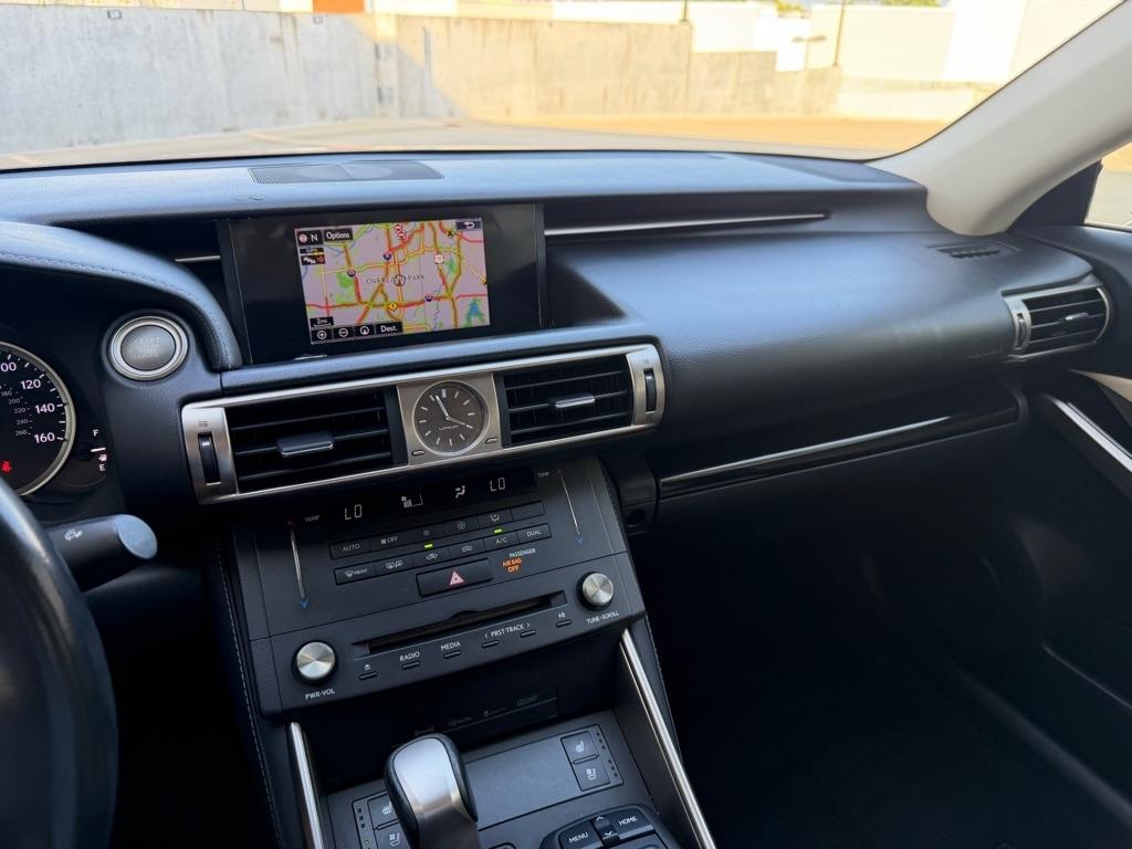 Lexus IS 250 AWD 2015