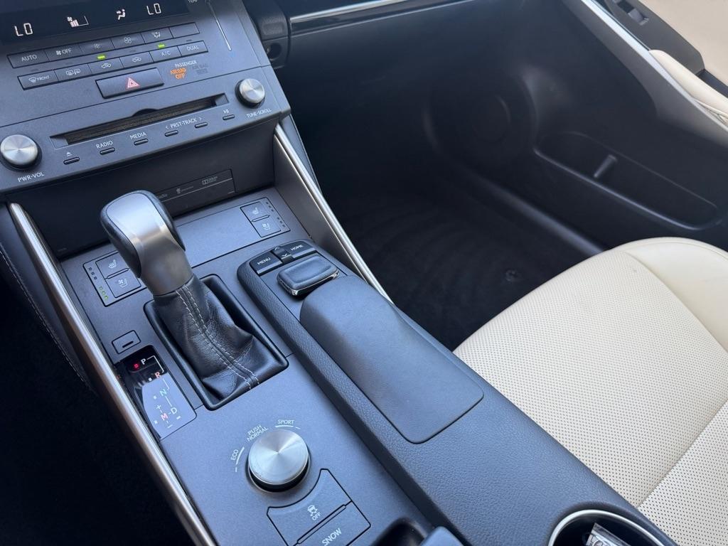 Lexus IS 250 AWD 2015