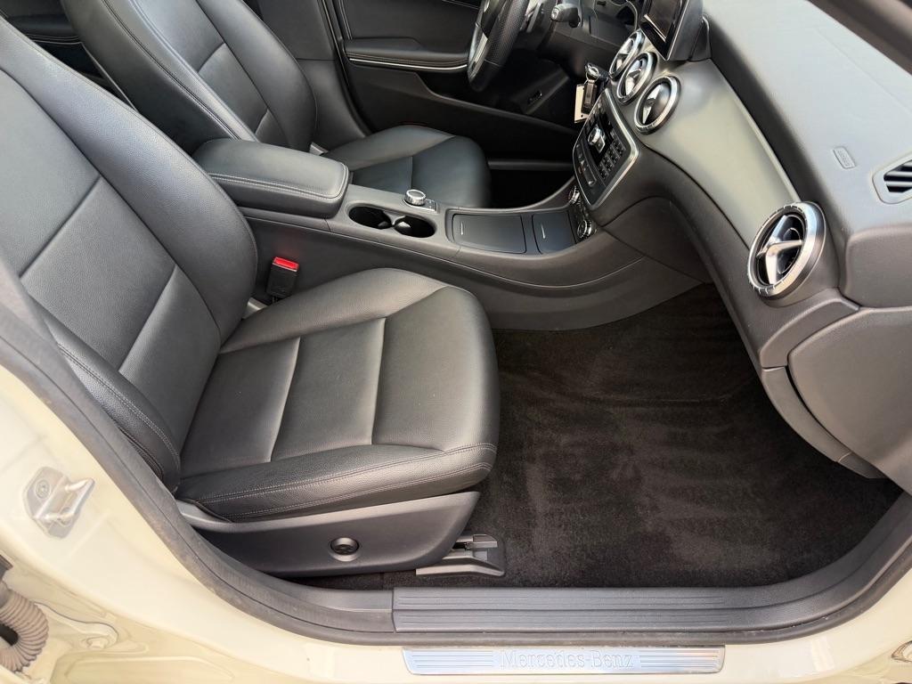 Mercedes-Benz CLA-Class CLA250 2014
