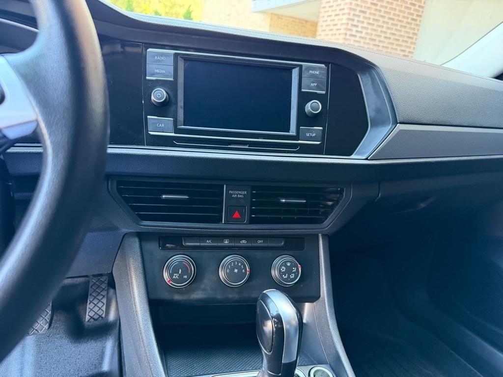 Volkswagen Jetta 1.4T S 8A 2019