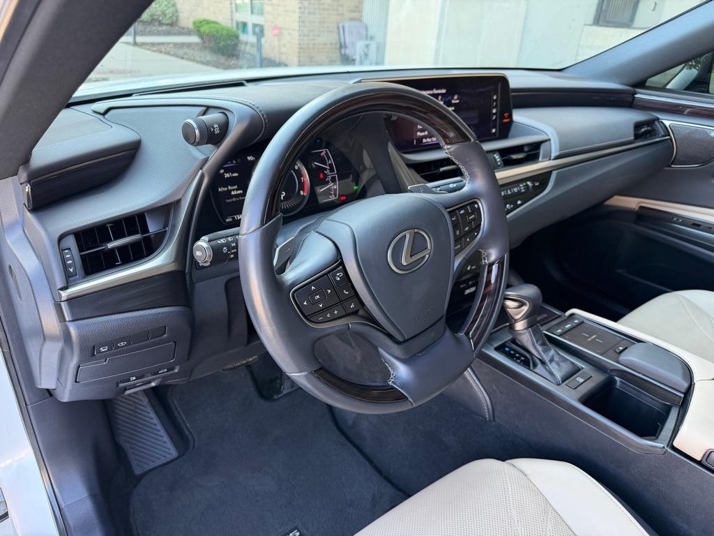 Lexus ES 350 Luxury 2019