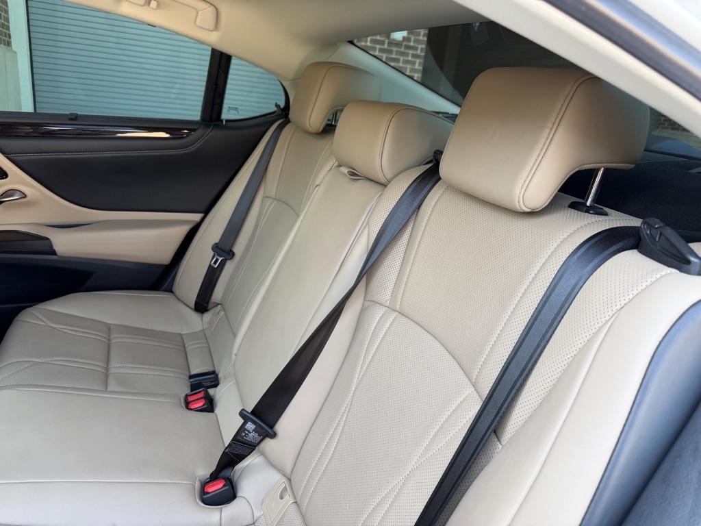 Lexus ES 350 Luxury 2019