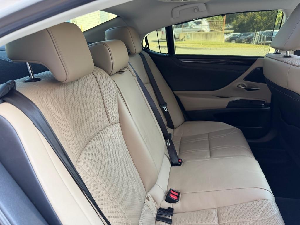 Lexus ES 350 Luxury 2019