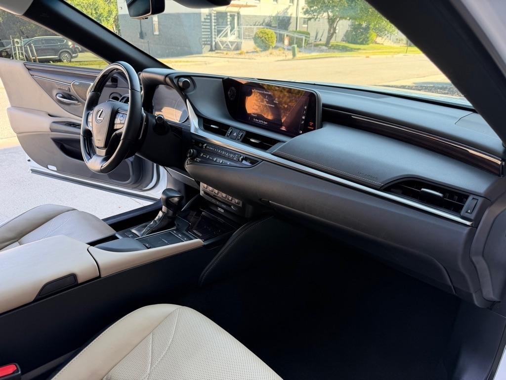 Lexus ES 350 Luxury 2019