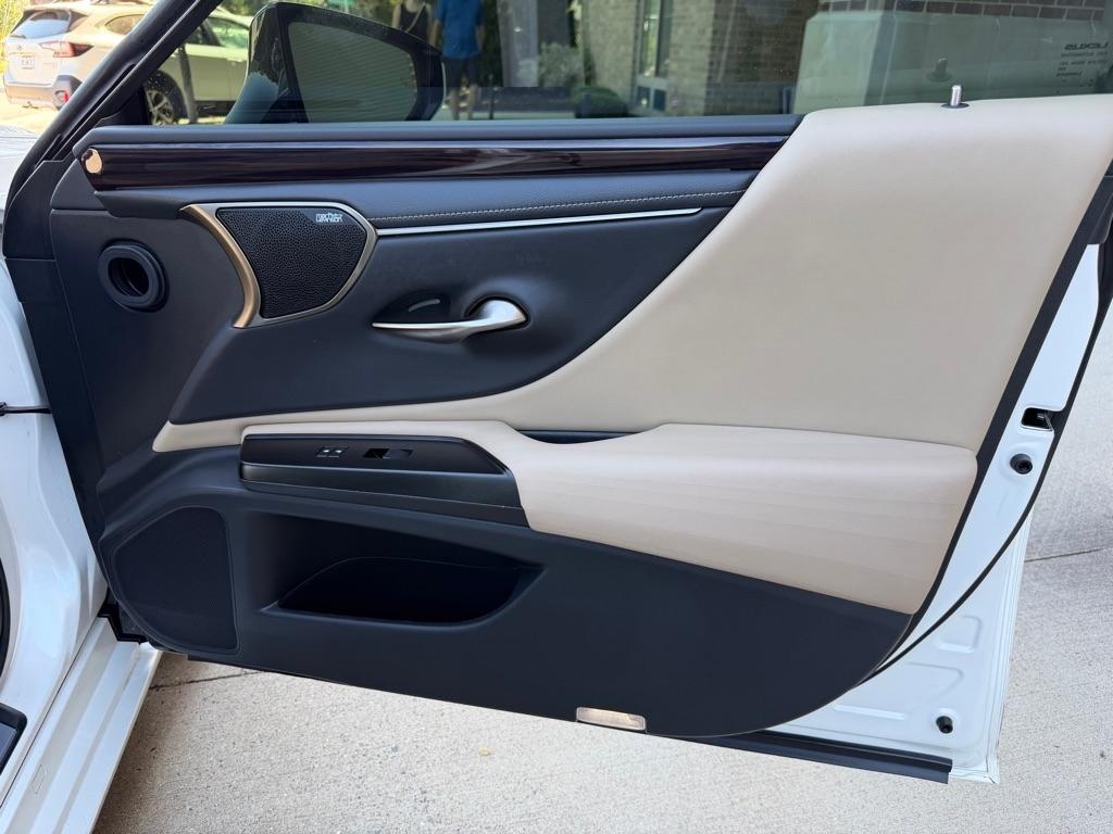 Lexus ES 350 Luxury 2019