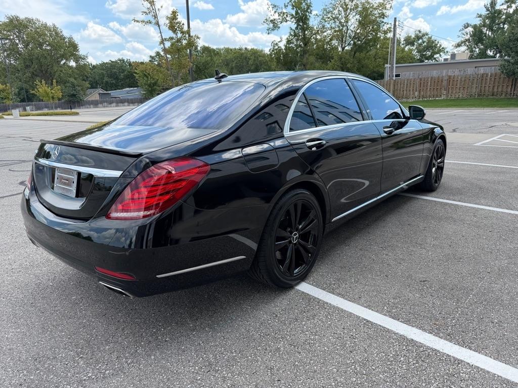 Mercedes-Benz S-Class S550 2015