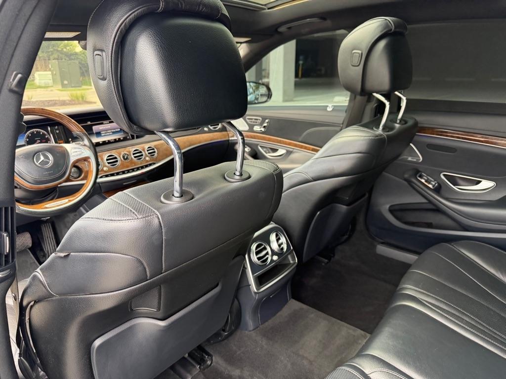 Mercedes-Benz S-Class S550 2015