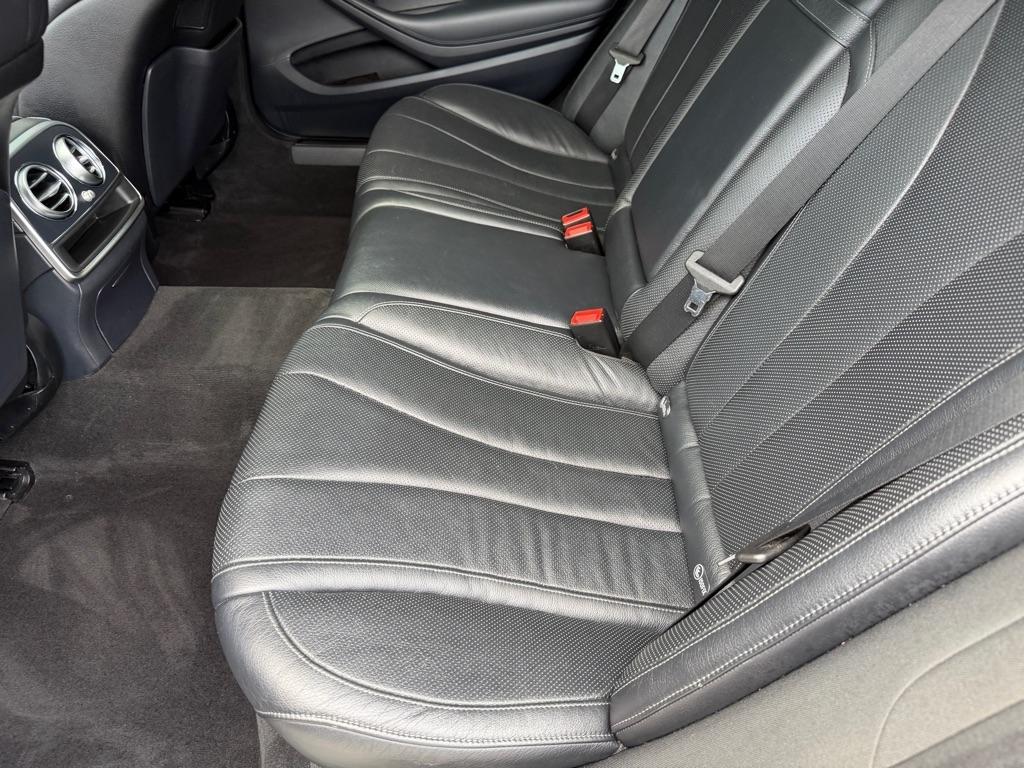 Mercedes-Benz S-Class S550 2015