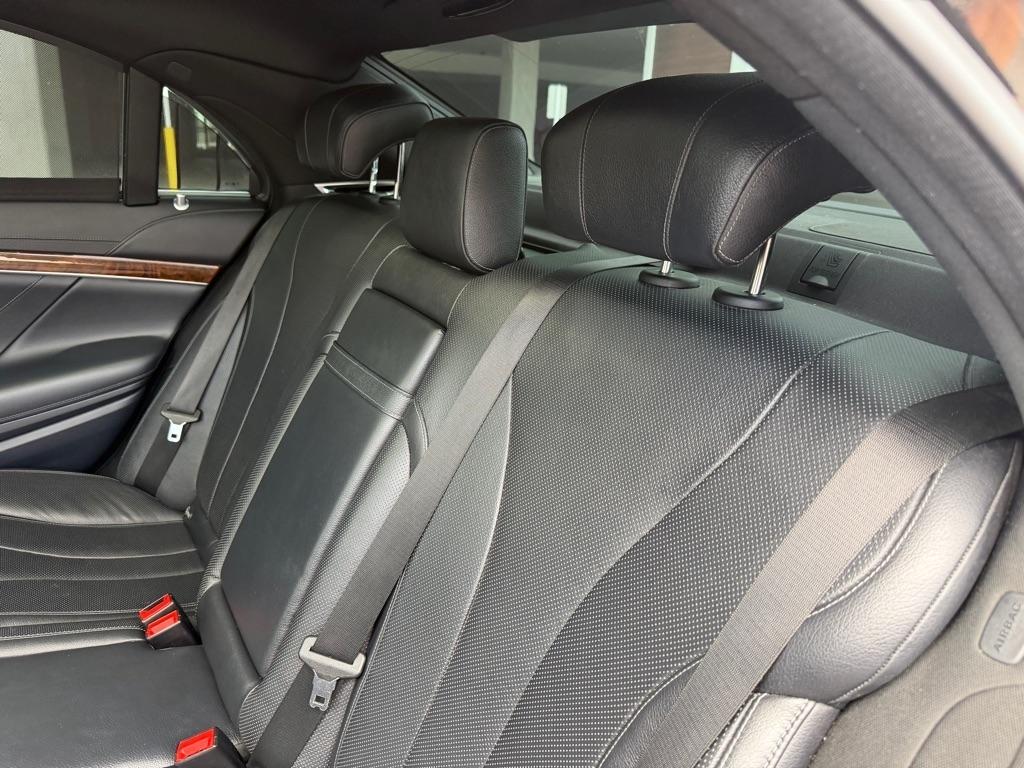 Mercedes-Benz S-Class S550 2015