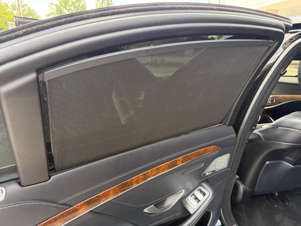 Mercedes-Benz S-Class S550 2015
