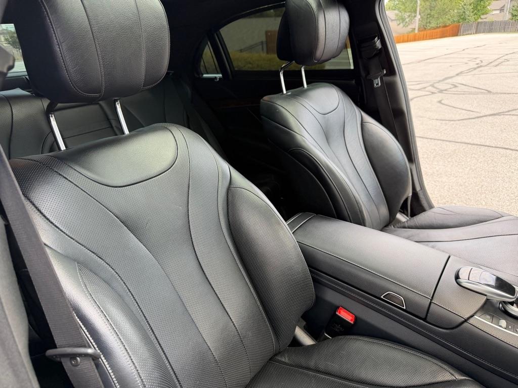 Mercedes-Benz S-Class S550 2015