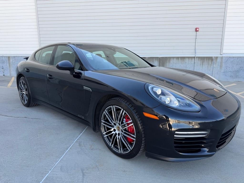 Porsche Panamera GTS 2015