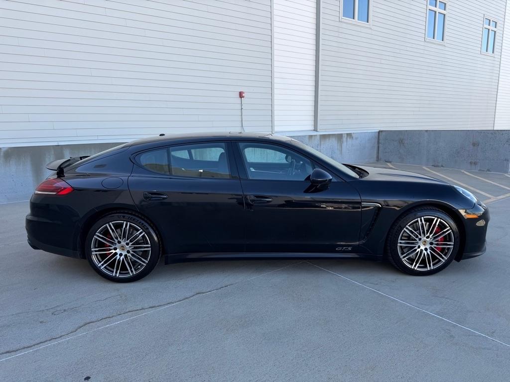 Porsche Panamera GTS 2015
