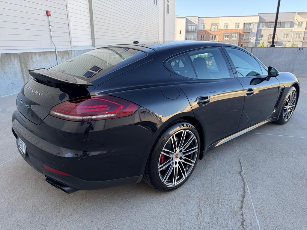 Porsche Panamera GTS 2015