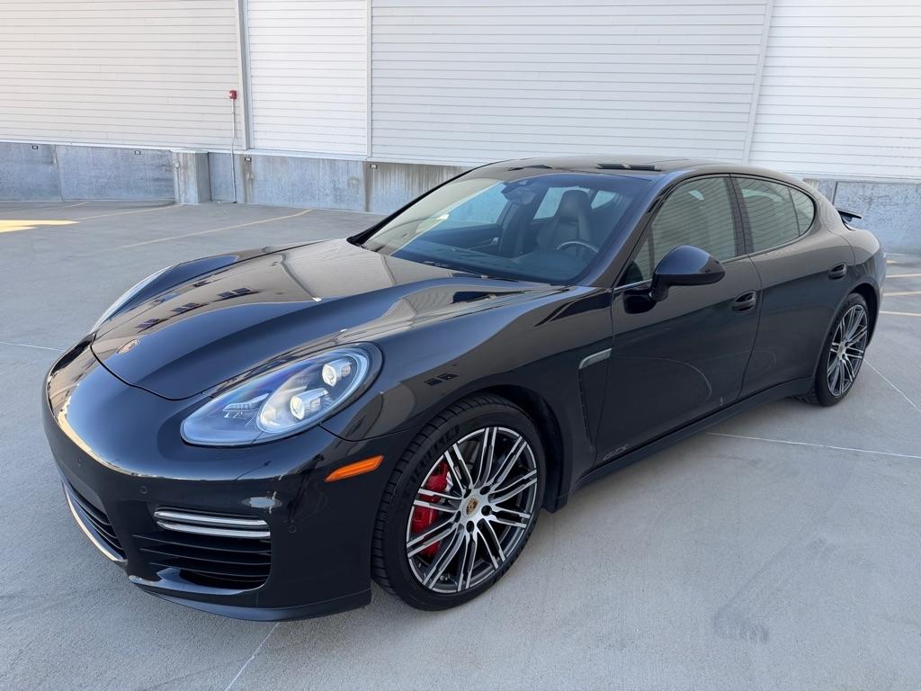 Porsche Panamera GTS 2015