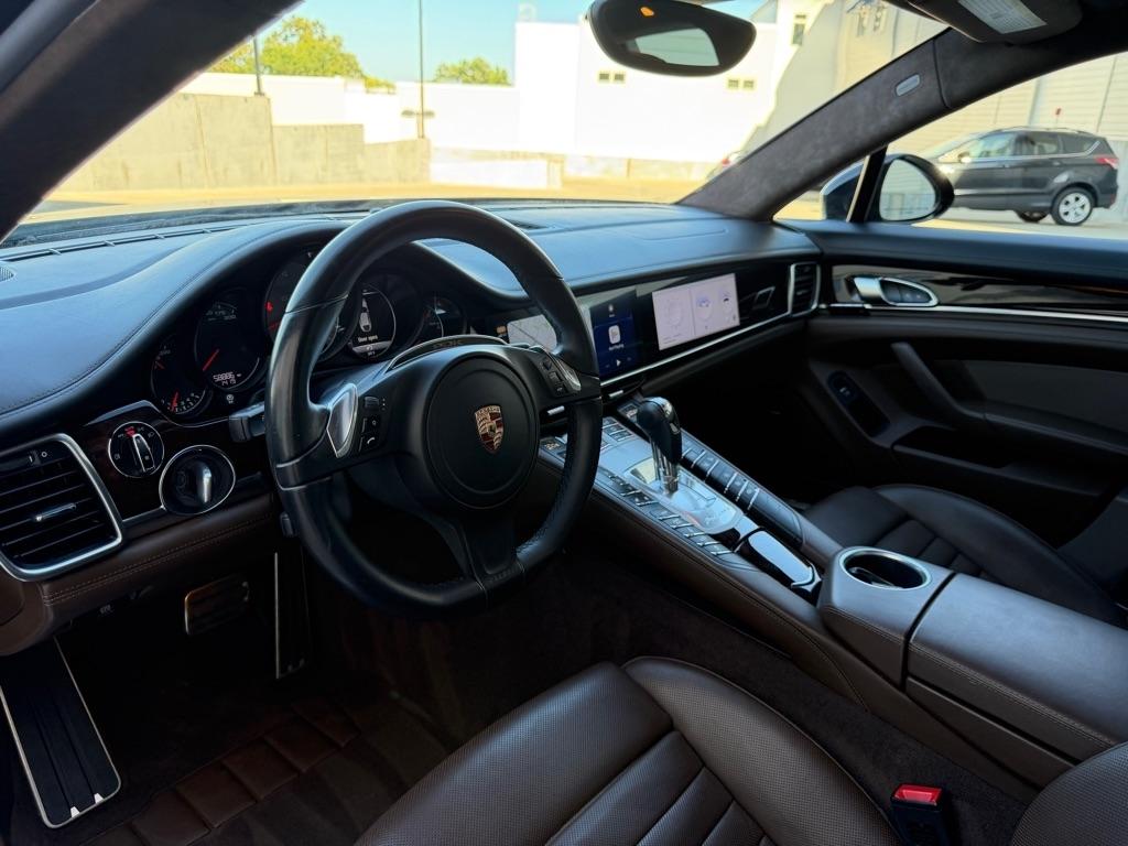 Porsche Panamera GTS 2015