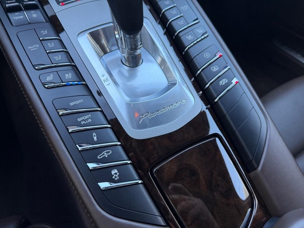 Porsche Panamera GTS 2015