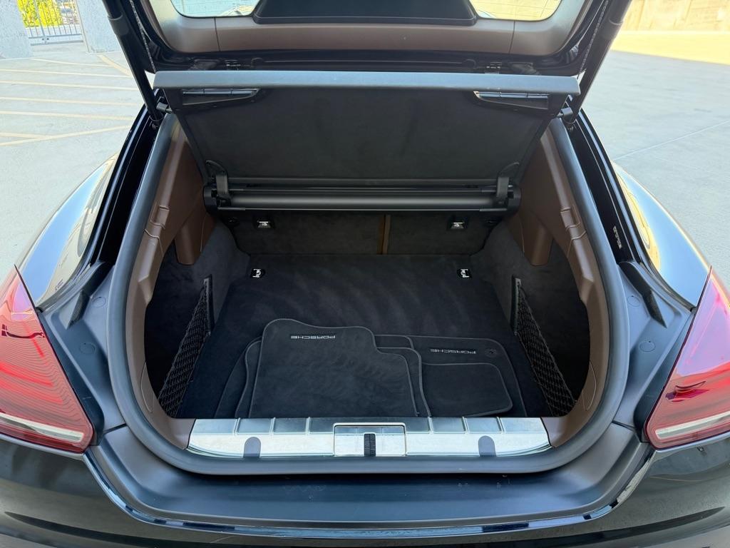 Porsche Panamera GTS 2015