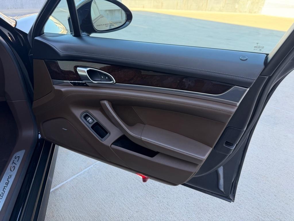 Porsche Panamera GTS 2015