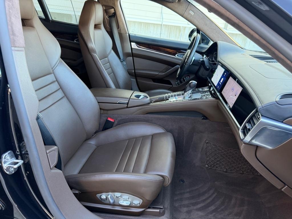 Porsche Panamera GTS 2015