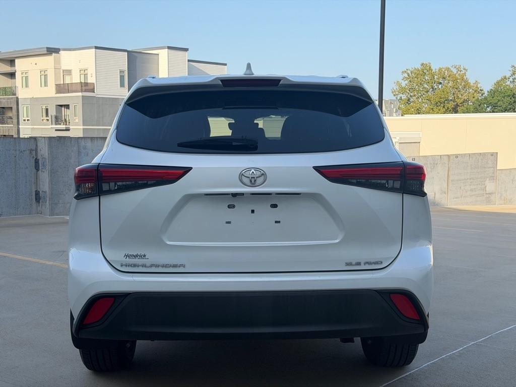Toyota Highlander XLE AWD V6 2022