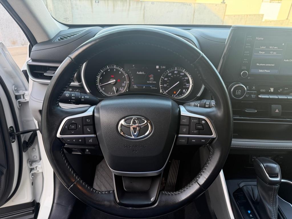 Toyota Highlander XLE AWD V6 2022