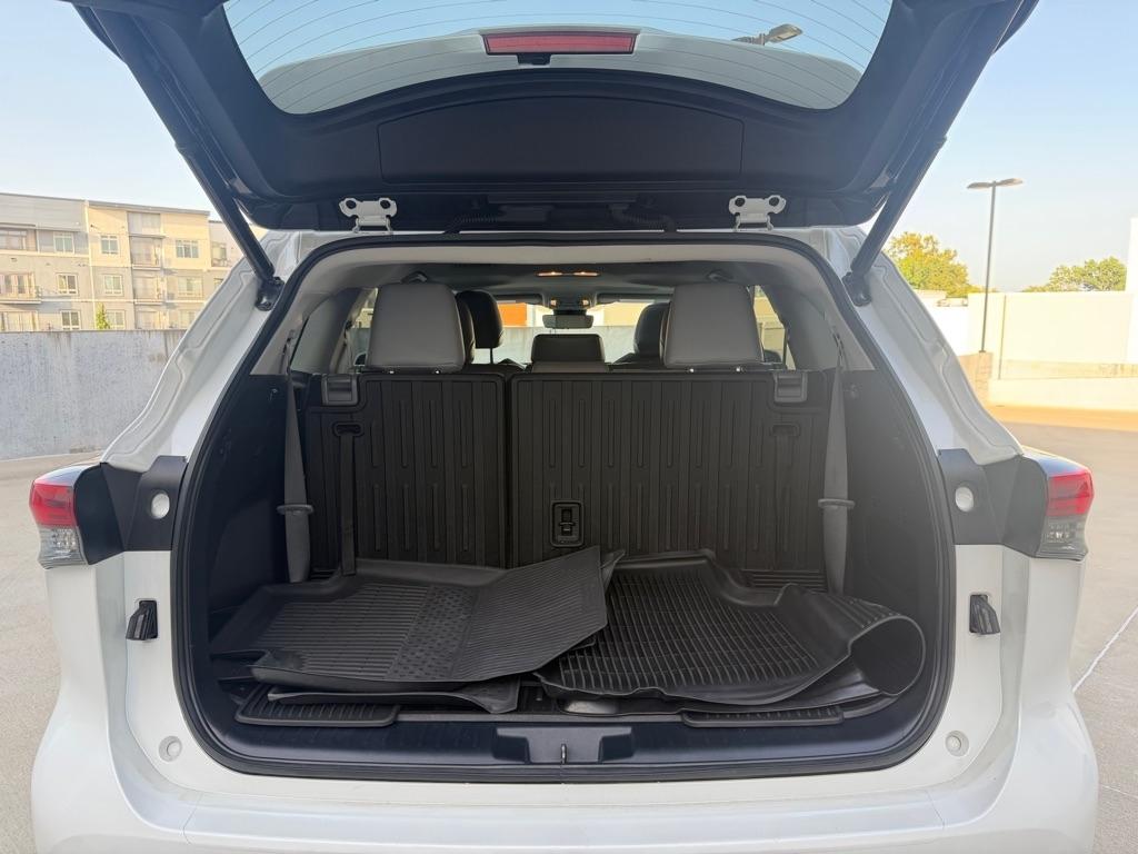 Toyota Highlander XLE AWD V6 2022