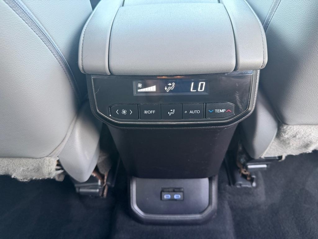 Toyota Highlander XLE AWD V6 2022