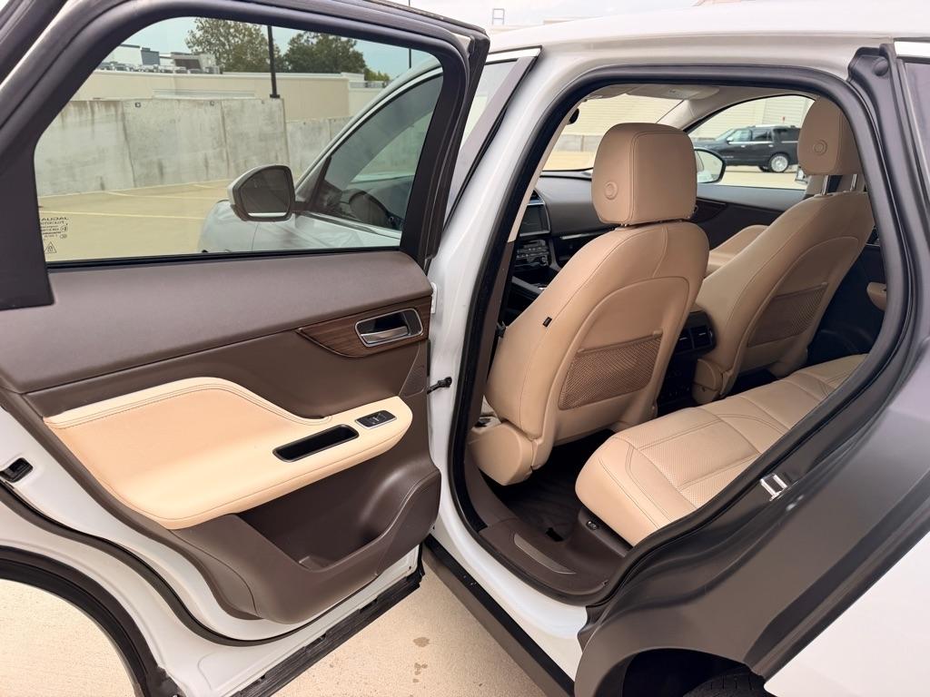 Jaguar F-Pace 25t Prestige 2019