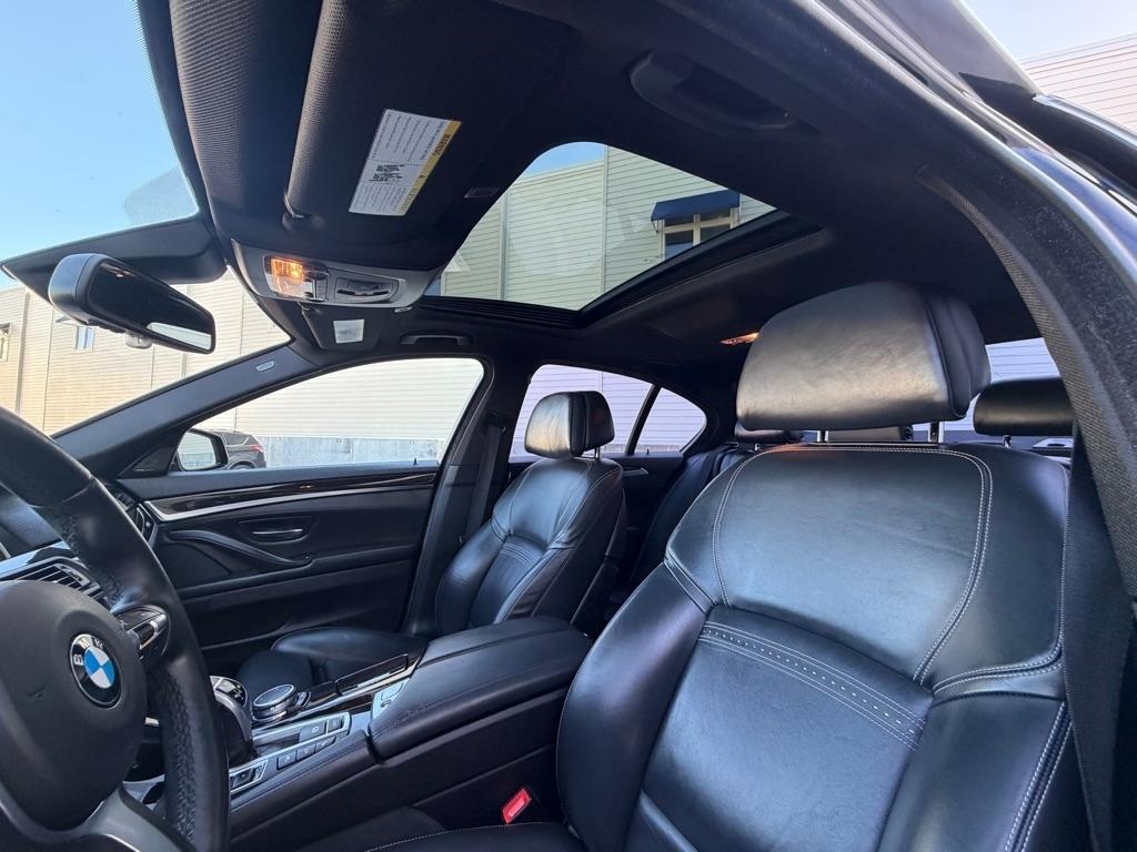BMW 5-Series 535i xDrive 2016