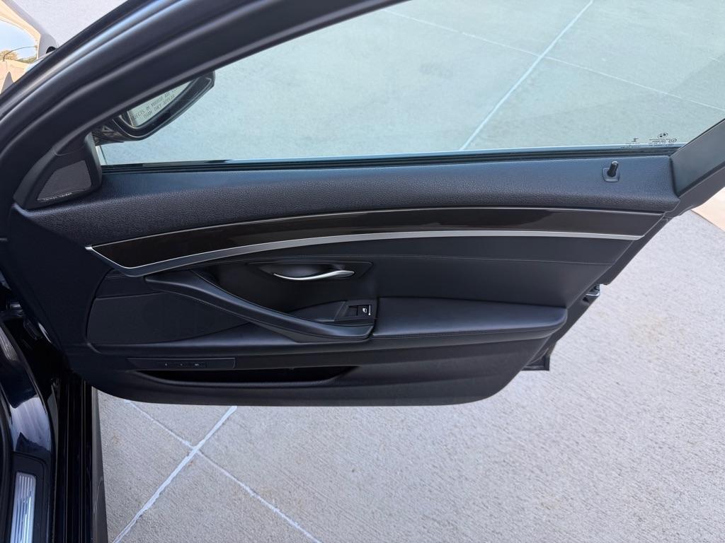 BMW 5-Series 535i xDrive 2016