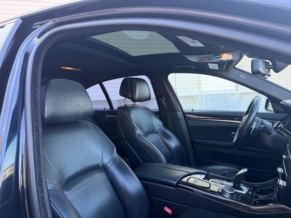 BMW 5-Series 535i xDrive 2016