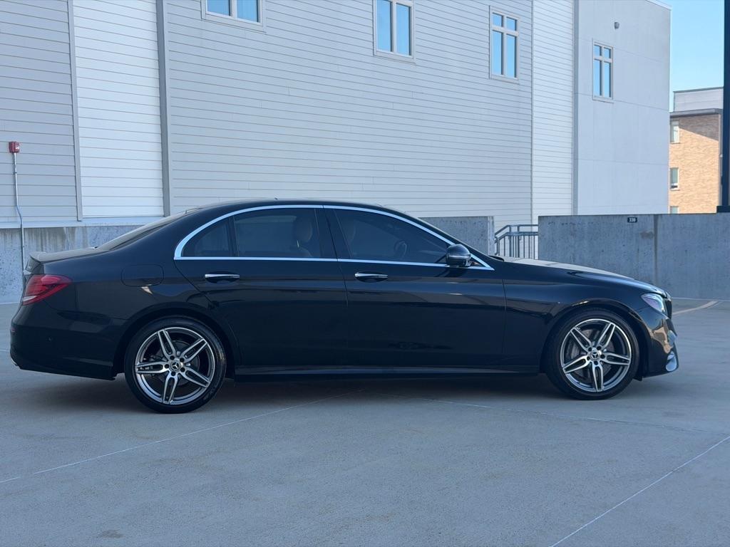Mercedes-Benz E-Class E300 Luxury 4MATIC Sedan 2019