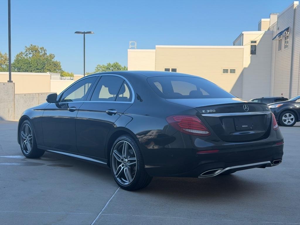Mercedes-Benz E-Class E300 Luxury 4MATIC Sedan 2019