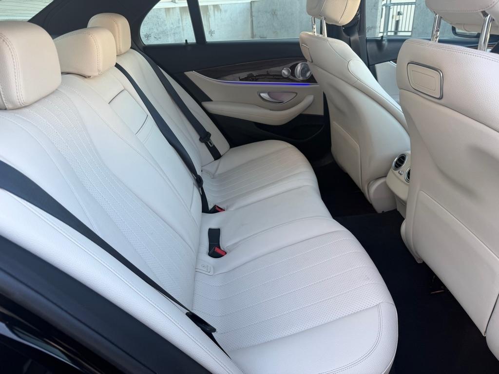 Mercedes-Benz E-Class E300 Luxury 4MATIC Sedan 2019